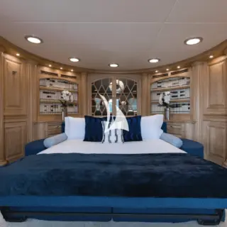 Additional cabin/massage room