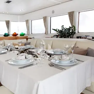 Dining setting