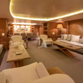 Main Deck Salon 4