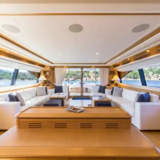 Salon overlooking cockpit