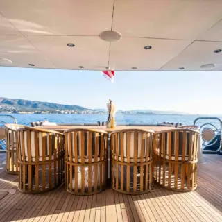 Main Deck Aft Dining