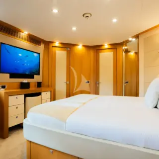 Double Cabin