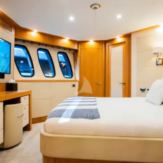 Double Cabin