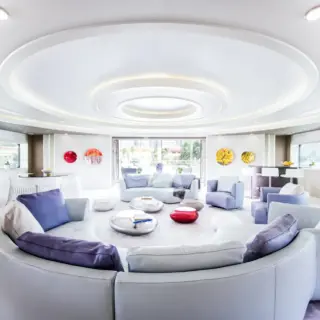 Bridge deck salon