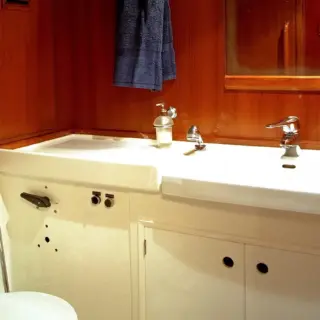 Guests bathroom