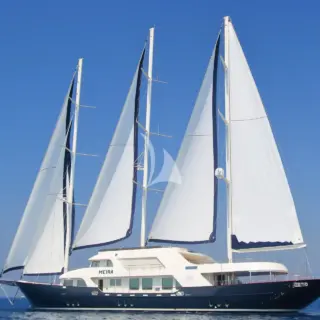 Meira underway sails up