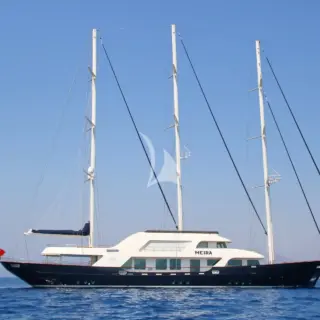 Meira sails down