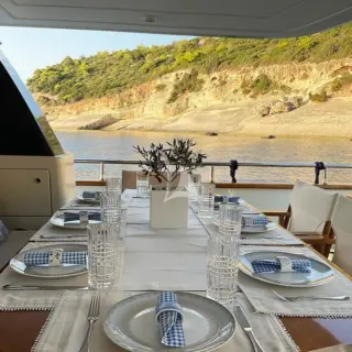 Aft deck dining