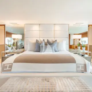 SEA CLASS - Primary Stateroom - Main Deck