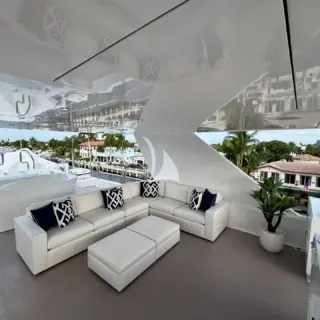 SEA CLASS - Sun Deck Lounge