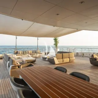 Main deck aft