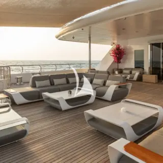 Main deck aft