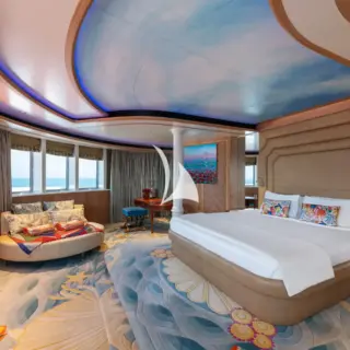 Upper deck master suite