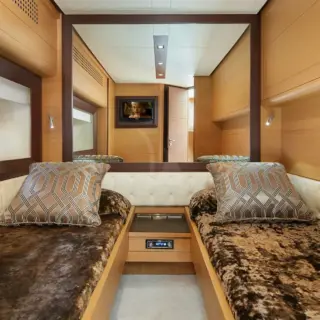 LEGENDARY - Twin cabin