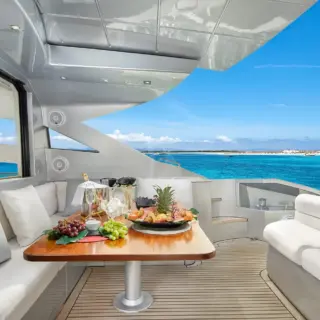 LEGENDARY - Aft deck