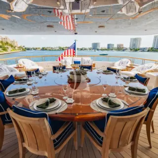 Skylounge Aft Deck Dining