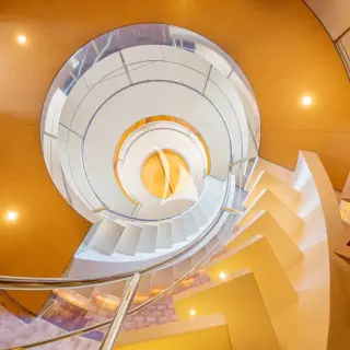 MY LUISA - STAIR CASE