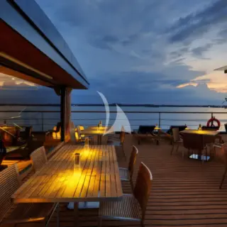 Upper deck aft dining area