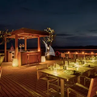 Upper deck aft dining area