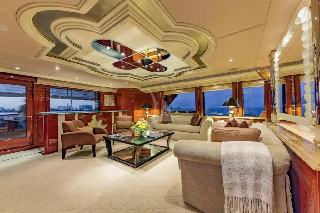 I LOVE THIS BOAT - Main Salon (Looking Aft)