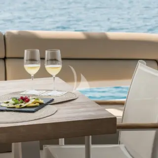 CALA DI LUNA - Aft deck Lifestyle