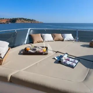 CALA DI LUNA - Flybridge Solarium