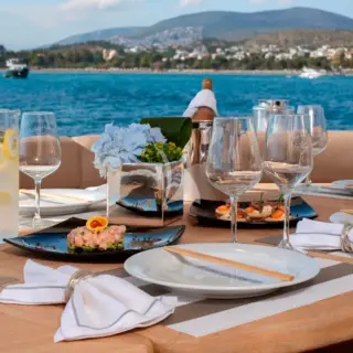 Exterior dining detail