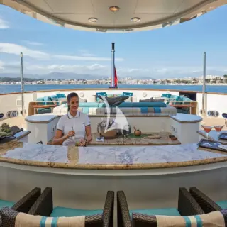 Main Deck Bar