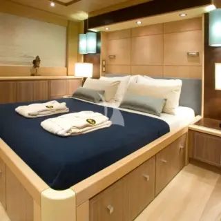 Double cabin