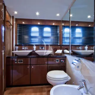 D5 - Master Ensuite - 2012