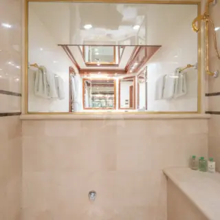 Master Ensuite with Shower