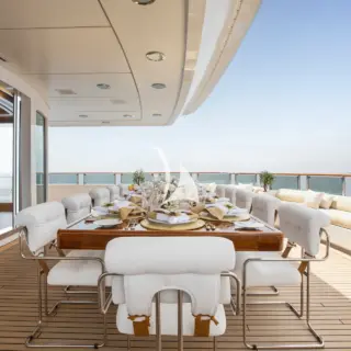 Bridge Deck Aft