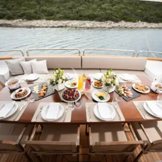 Main Deck Al fresco Dining