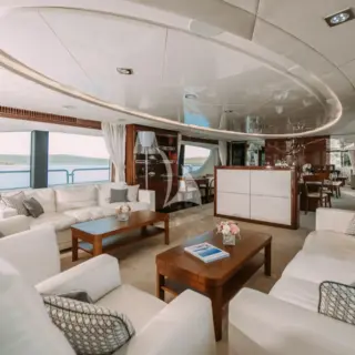 Main Deck - Salon