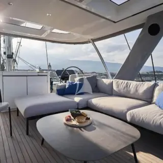 Flybridge