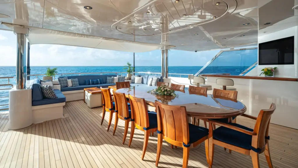 CHASING DAYLIGHT - Main Deck Aft 