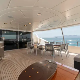 QUID PRO QUO - Upper aft deck - 2019
