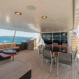 QUID PRO QUO - Upper aft deck - 2019