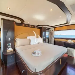 QUID PRO QUO - Master stateroom - 2019