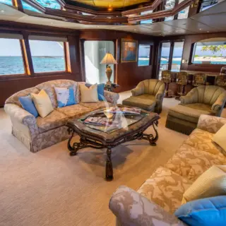 Main salon & bar