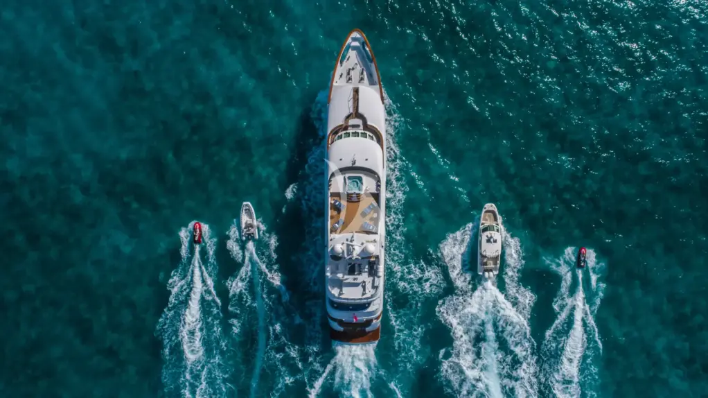 RELENTLESS - Profile with toys from above