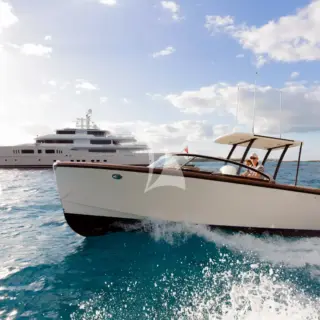 NAUTILUS Tender