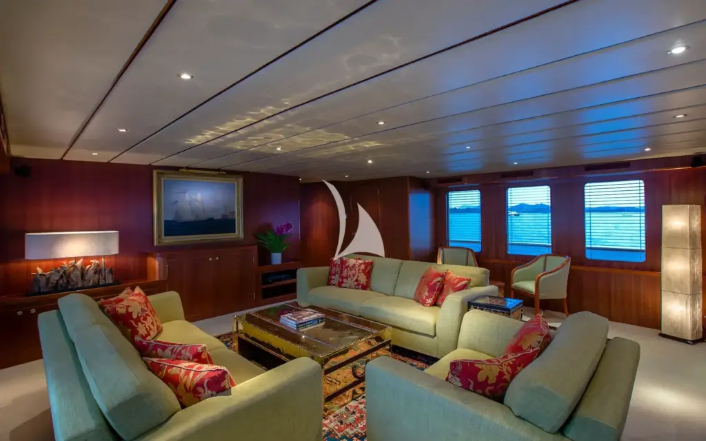 Northern Sun - Main deck saloon forward