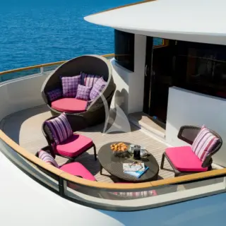 Sundeck Forward
