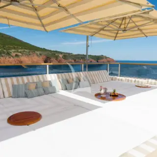 Sundeck Aft