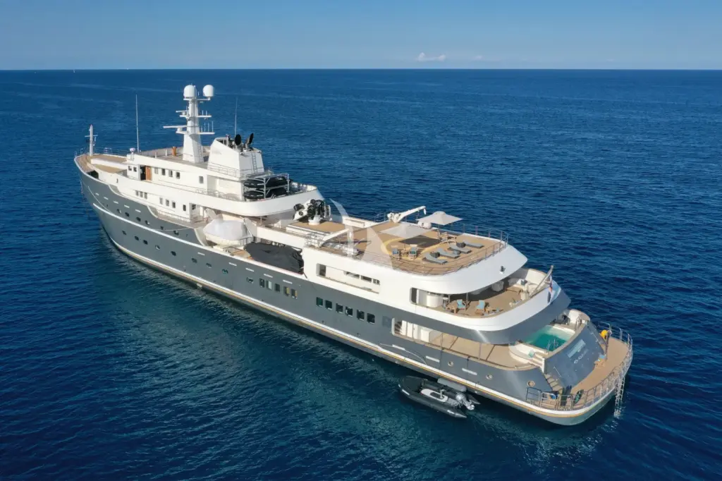 AQUA LARES - Profile Port