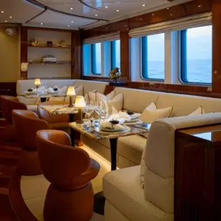 AQUA LARES - Main Deck - Salon 