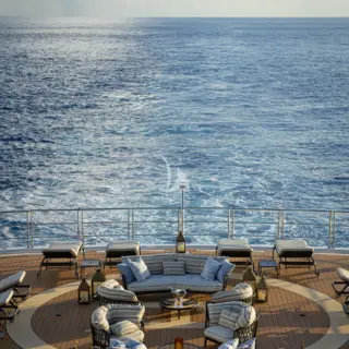 AQUA LARES - Heli Deck 