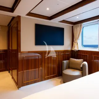 AQUA LARES -  Guest Cabin 