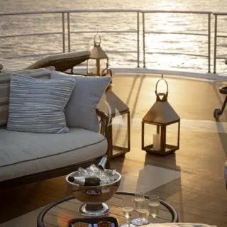 AQUA LARES - Heli Deck 